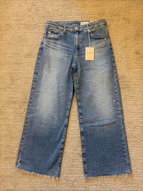 AG “Saige wide leg crop”jeans